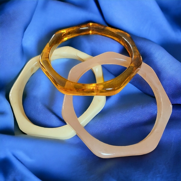 Acrylic Bangle Natural Color - Picture 1 of 5
